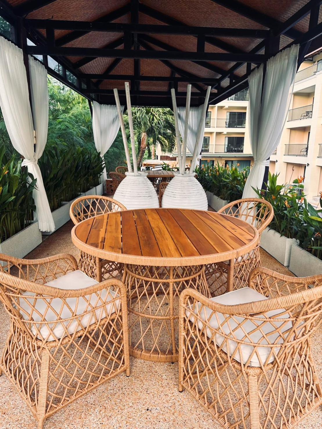 ホテル Ocean Pie Phuket - Adult Only Rawai エクステリア 写真